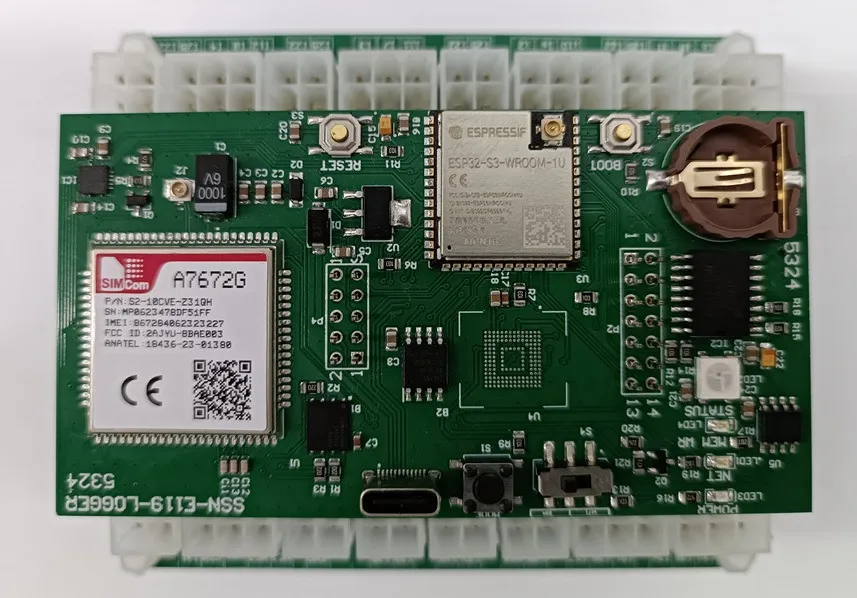 Data logger with digital inputs, LTE modem and microcontroller